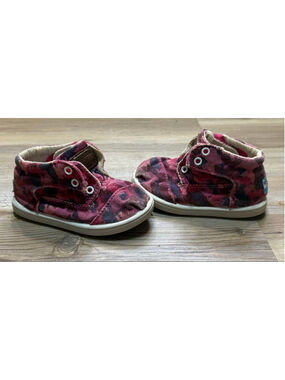 Baby TOMS Pink Red Camo High Top Shoes Size 7